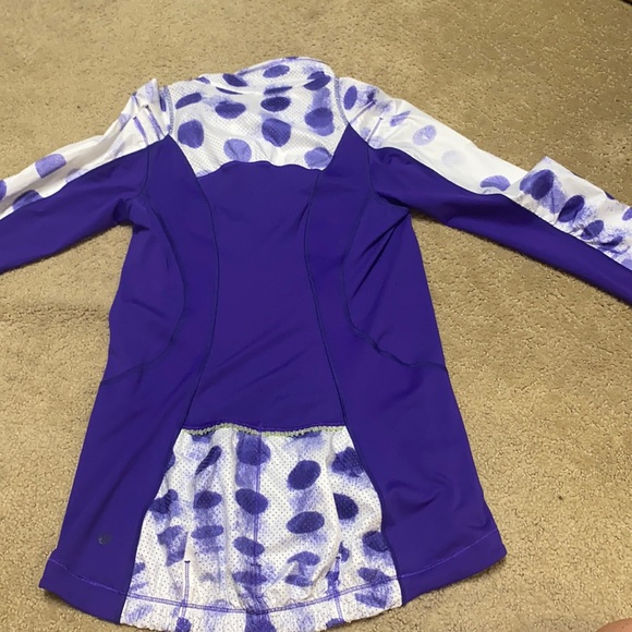 LULULEMON RUNNING JACKET! - Picture 2 of 5